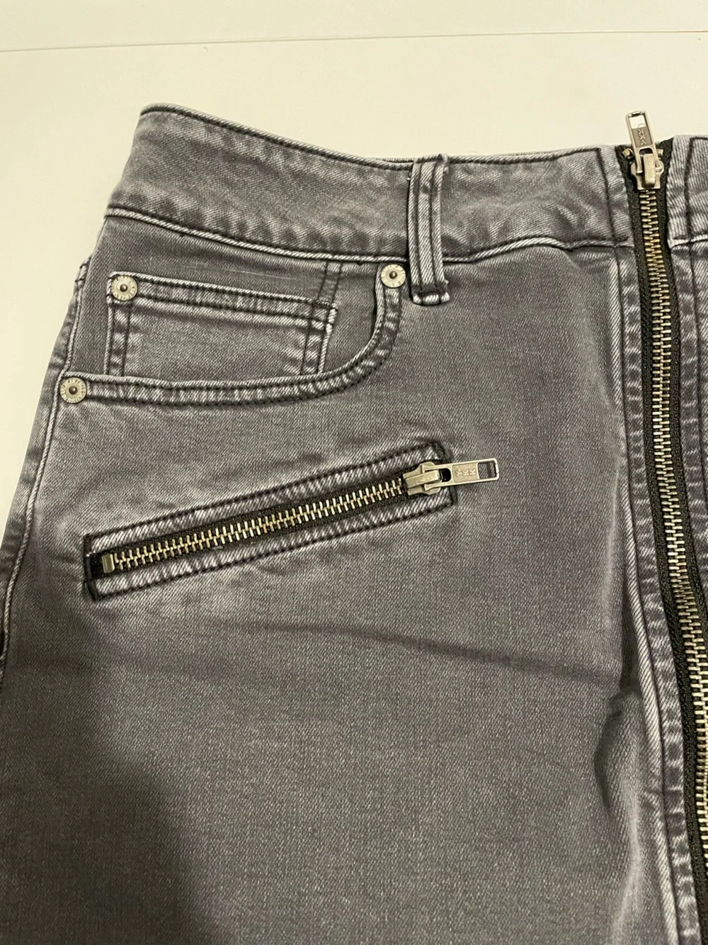 American Eagle Brand Size 12 Super Stretch X Black Denim Mini Skirt Zippers